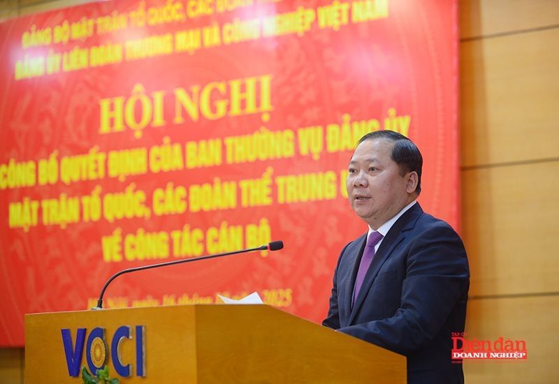 Thứ trưởng Bộ Tài chính Hồ Sỹ Hùng được điều động làm Bí thư Đảng uỷ VCCI Thứ trưởng Bộ Tài chính Hồ Sỹ Hùng được điều động làm Bí thư Đảng uỷ VCCI