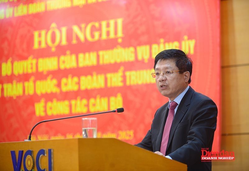 Thứ trưởng Bộ Tài chính Hồ Sỹ Hùng được điều động làm Bí thư Đảng uỷ VCCI Thứ trưởng Bộ Tài chính Hồ Sỹ Hùng được điều động làm Bí thư Đảng uỷ VCCI