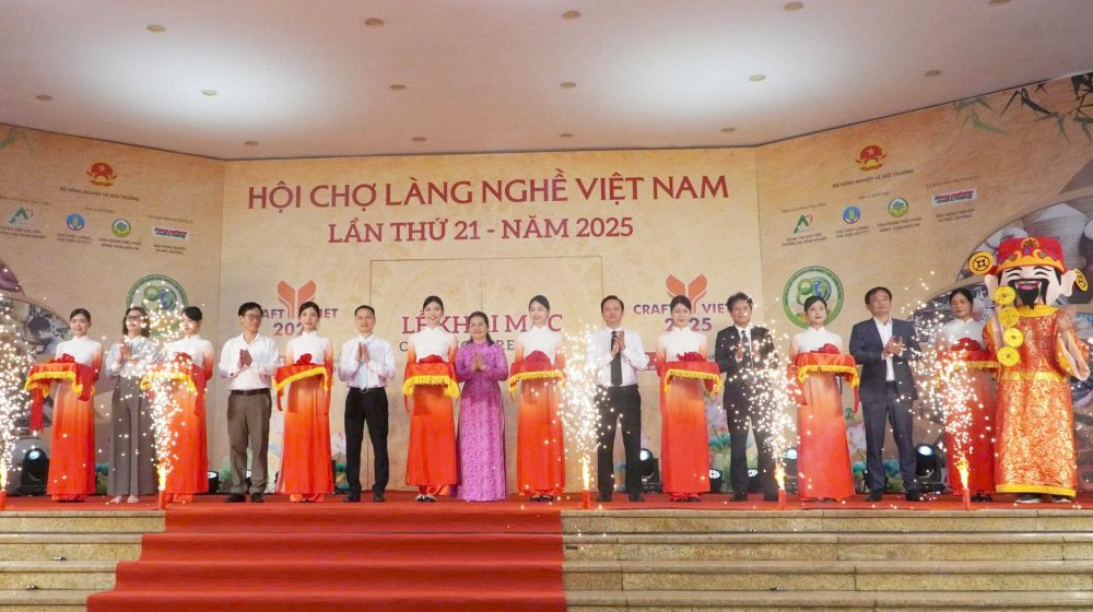 Khai mạc Hội chợ Làng nghề Việt Nam lần thứ 21 năm 2025 Khai mạc Hội chợ Làng nghề Việt Nam lần thứ 21 năm 2025