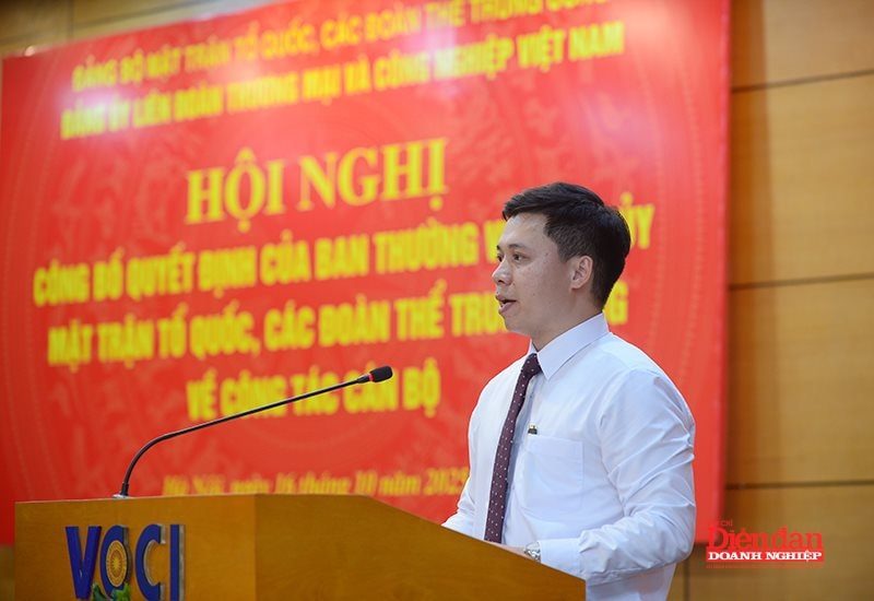 Thứ trưởng Bộ Tài chính Hồ Sỹ Hùng được điều động làm Bí thư Đảng uỷ VCCI Thứ trưởng Bộ Tài chính Hồ Sỹ Hùng được điều động làm Bí thư Đảng uỷ VCCI