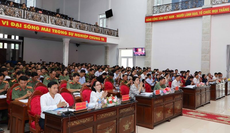 Cần Thơ: Lấy ý kiến đóng góp vào các dự án luật do Bộ Công an chủ trì soạn thảo Cần Thơ: Lấy ý kiến đóng góp vào các dự án luật do Bộ Công an chủ trì soạn thảo