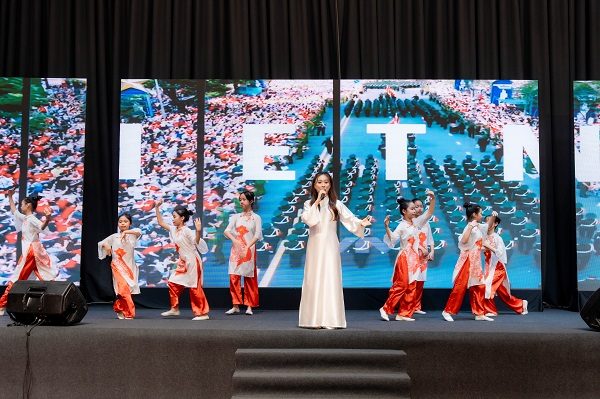 Phó Chủ tịch UBND TP Vũ Thu Hà dự lễ ra mắt Hội Nhi khoa Hà Nội Phó Chủ tịch UBND TP Vũ Thu Hà dự lễ ra mắt Hội Nhi khoa Hà Nội