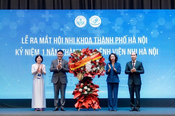 Phó Chủ tịch UBND TP Vũ Thu Hà dự lễ ra mắt Hội Nhi khoa Hà Nội Phó Chủ tịch UBND TP Vũ Thu Hà dự lễ ra mắt Hội Nhi khoa Hà Nội