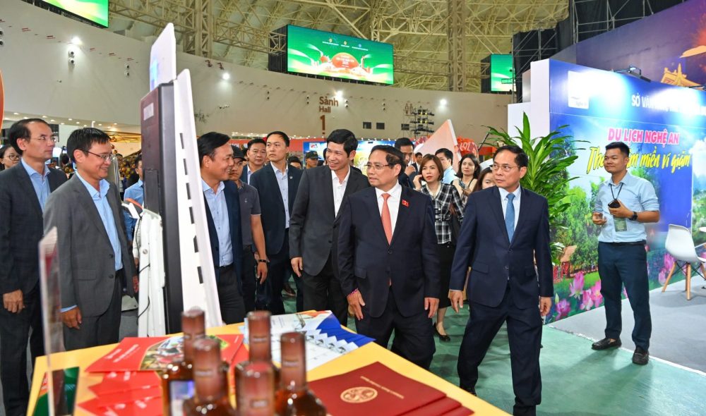 Thủ tướng Phạm Minh Chính: Hội chợ Mùa Thu phải thể hiện bản sắc Việt Nam hội nhập và sáng tạo Thủ tướng Phạm Minh Chính: Hội chợ Mùa Thu phải thể hiện bản sắc Việt Nam hội nhập và sáng tạo