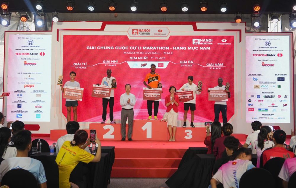 Giải Marathon Quốc tế Hà Nội Techcombank Mùa thứ 4: Bứt phá kỷ lục, lan tỏa tinh thần vượt trội Giải Marathon Quốc tế Hà Nội Techcombank Mùa thứ 4: Bứt phá kỷ lục, lan tỏa tinh thần vượt trội