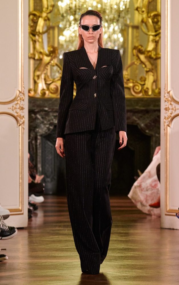 GVLUX ra mắt bộ sưu tập đầu tay “The Echoes” tại Paris Fashion Week