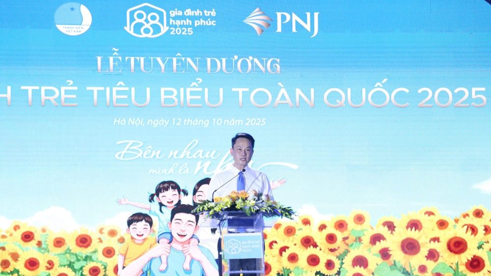Vinh danh 10 “Gia đình trẻ hạnh phúc” năm 2025 Vinh danh 10 “Gia đình trẻ hạnh phúc” năm 2025