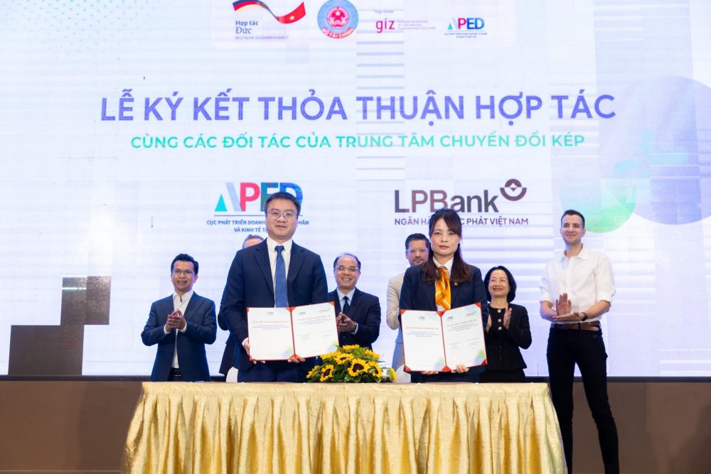 Hợp tác thúc đẩy chuyển đổi số - xanh trong khu vực kinh tế tư nhân Hợp tác thúc đẩy chuyển đổi số - xanh trong khu vực kinh tế tư nhân