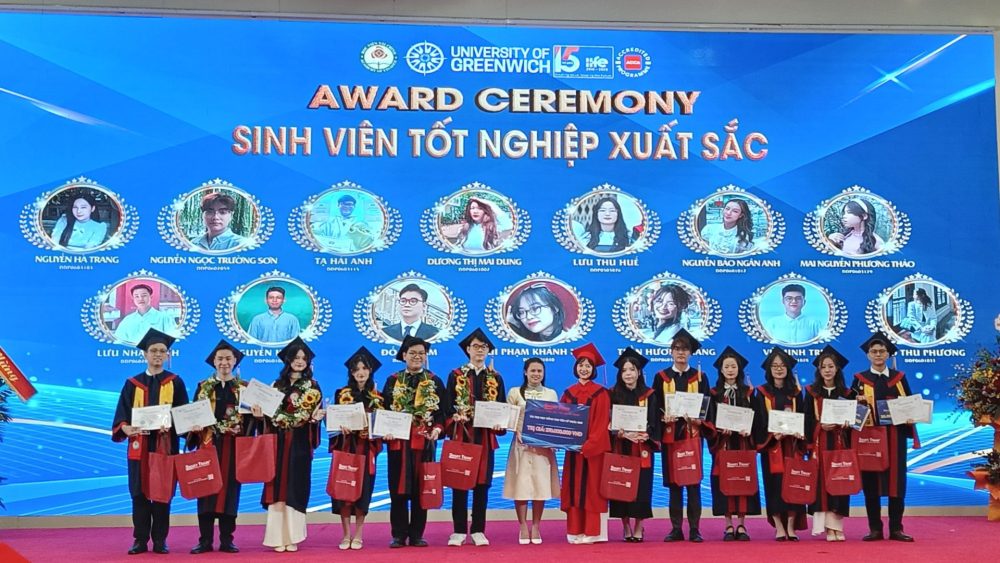 Lễ Trao bằng Tốt nghiệp năm 2025 chương trình Thạc sĩ MSc và Cử nhân DDP Lễ Trao bằng Tốt nghiệp năm 2025 chương trình Thạc sĩ MSc và Cử nhân DDP