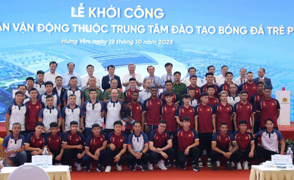 Tổng Bí thư Tô Lâm dự lễ khởi công xây dựng sân vận động tiên tiến hàng đầu thế giới Tổng Bí thư Tô Lâm dự lễ khởi công xây dựng sân vận động tiên tiến hàng đầu thế giới