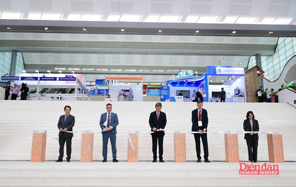 FIATA World Congress 2025: “Logistics xanh, thích ứng nhanh” FIATA World Congress 2025: “Logistics xanh, thích ứng nhanh”