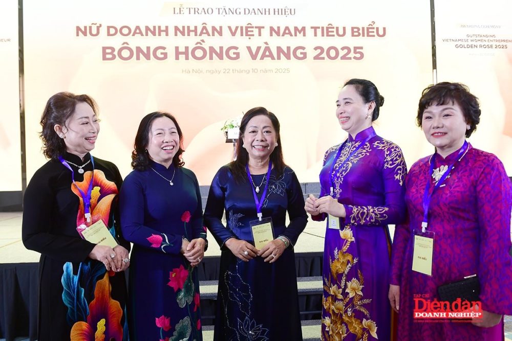 BÔNG HỒNG VÀNG 2025 : BÔNG HỒNG VÀNG 2025 :