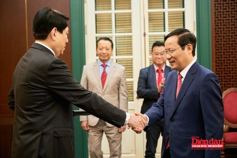 Chủ tịch VCCI Phạm Tấn Công trình Chủ tịch nước Báo cáo ABAC 2025 Chủ tịch VCCI Phạm Tấn Công trình Chủ tịch nước Báo cáo ABAC 2025