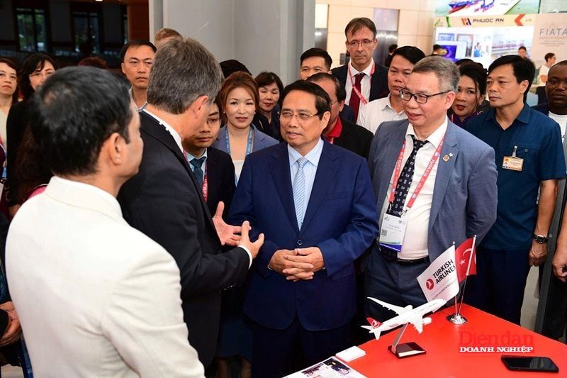 FIATA World Congress 2025: Thủ tướng đề nghị cộng đồng FIATA thực hiện 5 đẩy mạnh hợp tác FIATA World Congress 2025: Thủ tướng đề nghị cộng đồng FIATA thực hiện 5 đẩy mạnh hợp tác