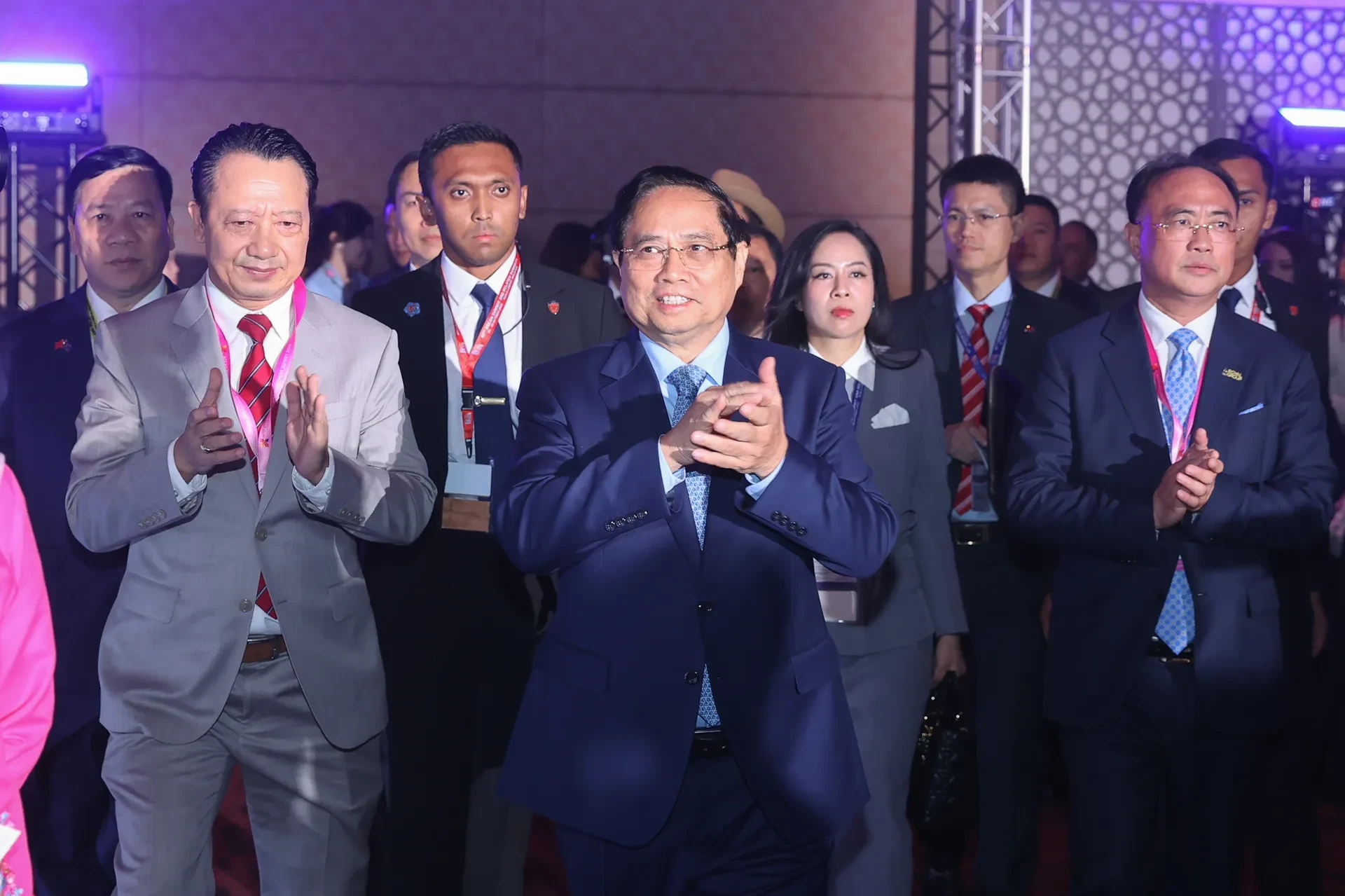 ASEAN tăng tốc hội nhập kinh tế thích ứng với biến động toàn cầu ASEAN tăng tốc hội nhập kinh tế thích ứng với biến động toàn cầu