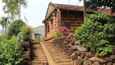 Độc đáo những ngôi nhà đá ong