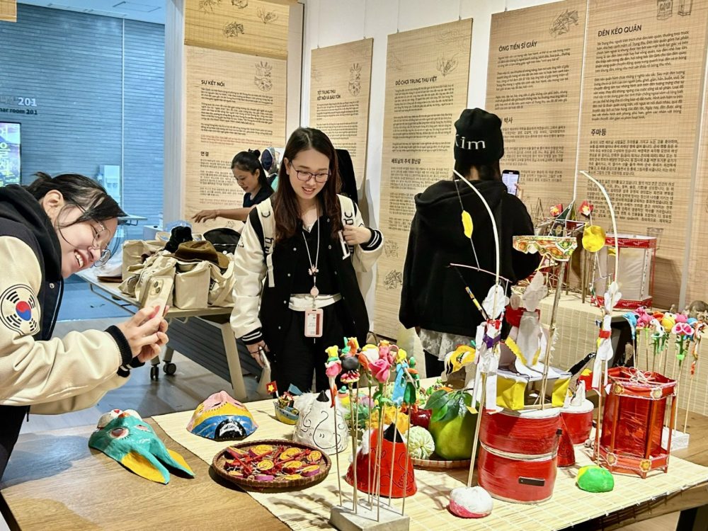 Khai trương Không gian trưng bày Đồ chơi dân gian Việt tại Hàn Quốc