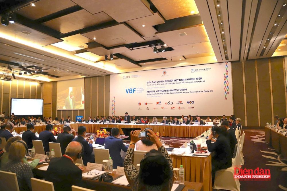 Chủ tịch VCCI: Cộng đồng doanh nghiệp cam kết đồng hành cùng Chính phủ chuyển đổi xanh trong kỷ nguyên số Chủ tịch VCCI: Cộng đồng doanh nghiệp cam kết đồng hành cùng Chính phủ chuyển đổi xanh trong kỷ nguyên số