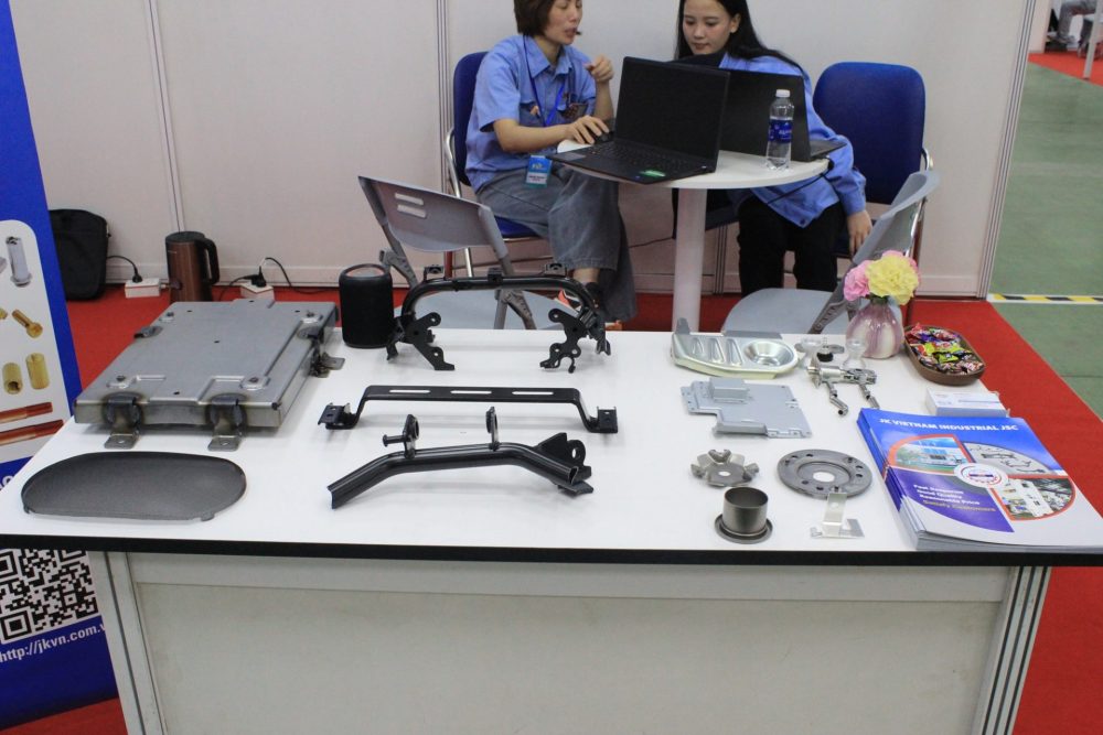 Hướng tới nền công nghiệp chủ lực phát triển và hội nhập quốc tế