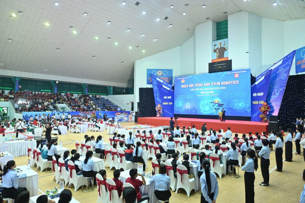Ngày hội Tiếng Anh STEM Robotics 2025 – 2026 chính thức khởi tranh tại Hà Nội