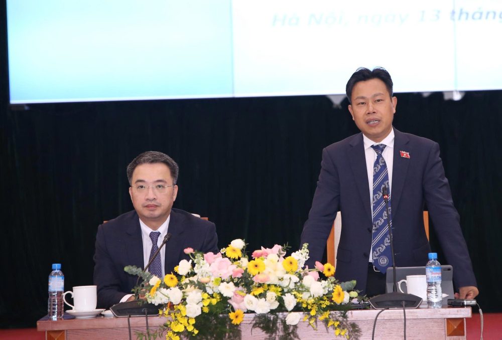 Lãnh đạo Bộ Giáo dục và Đào tạo gặp mặt 80 gương giáo viên chương trình “Chia sẻ cùng thầy cô” năm 2025 Lãnh đạo Bộ Giáo dục và Đào tạo gặp mặt 80 gương giáo viên chương trình “Chia sẻ cùng thầy cô” năm 2025