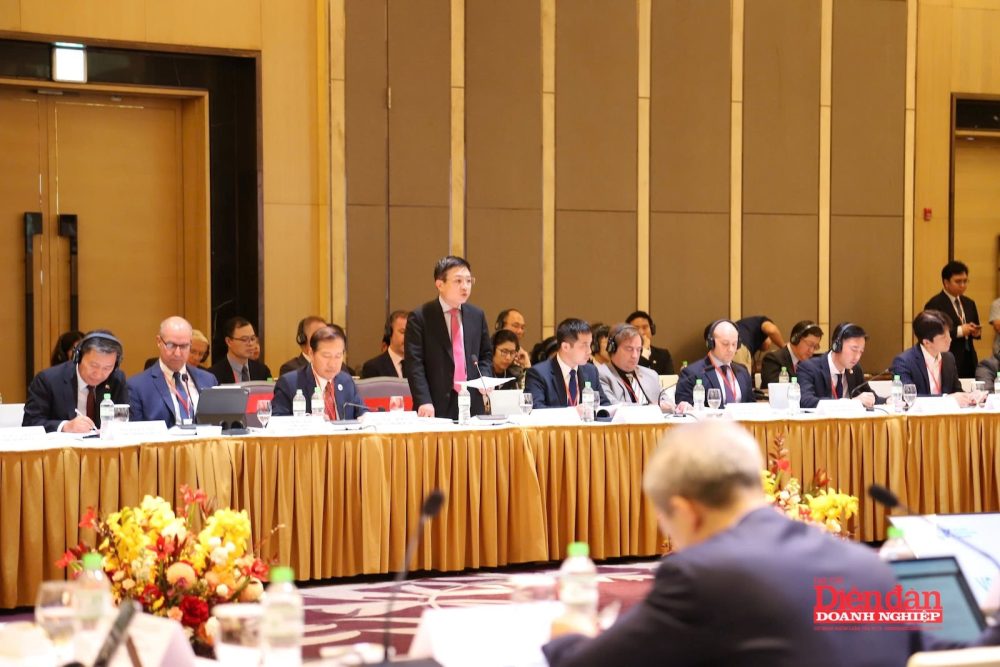 Chủ tịch VCCI: Cộng đồng doanh nghiệp cam kết đồng hành cùng Chính phủ chuyển đổi xanh trong kỷ nguyên số Chủ tịch VCCI: Cộng đồng doanh nghiệp cam kết đồng hành cùng Chính phủ chuyển đổi xanh trong kỷ nguyên số