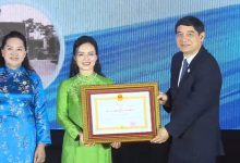 Trường THCS Dịch Vọng kỷ niệm 70 năm thành lập và đón nhận Huân chương Lao động hạng Ba