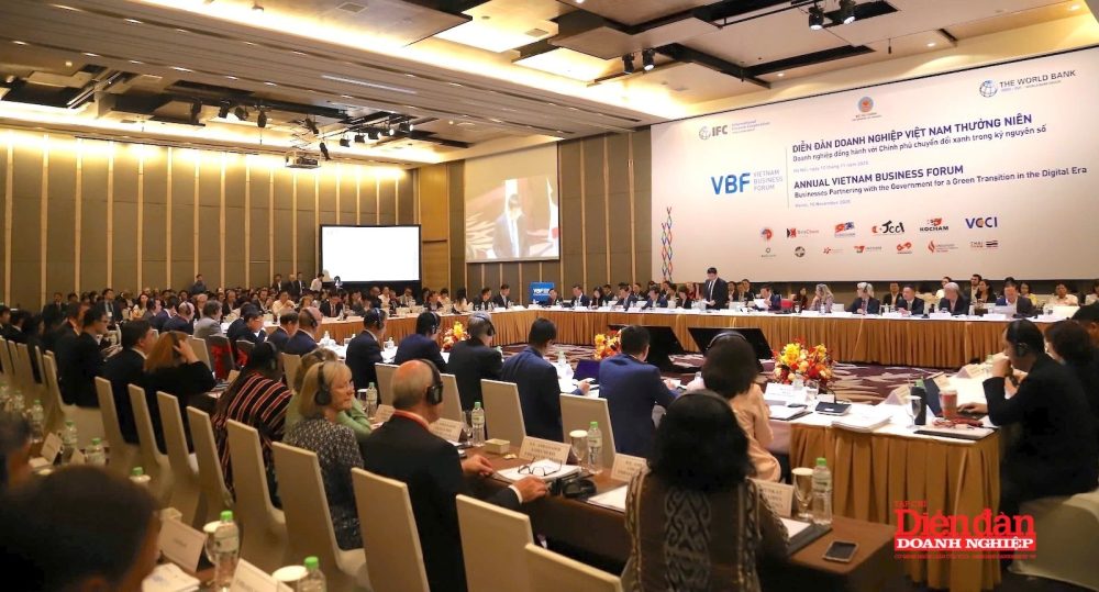 Chủ tịch VCCI: Cộng đồng doanh nghiệp cam kết đồng hành cùng Chính phủ chuyển đổi xanh trong kỷ nguyên số Chủ tịch VCCI: Cộng đồng doanh nghiệp cam kết đồng hành cùng Chính phủ chuyển đổi xanh trong kỷ nguyên số