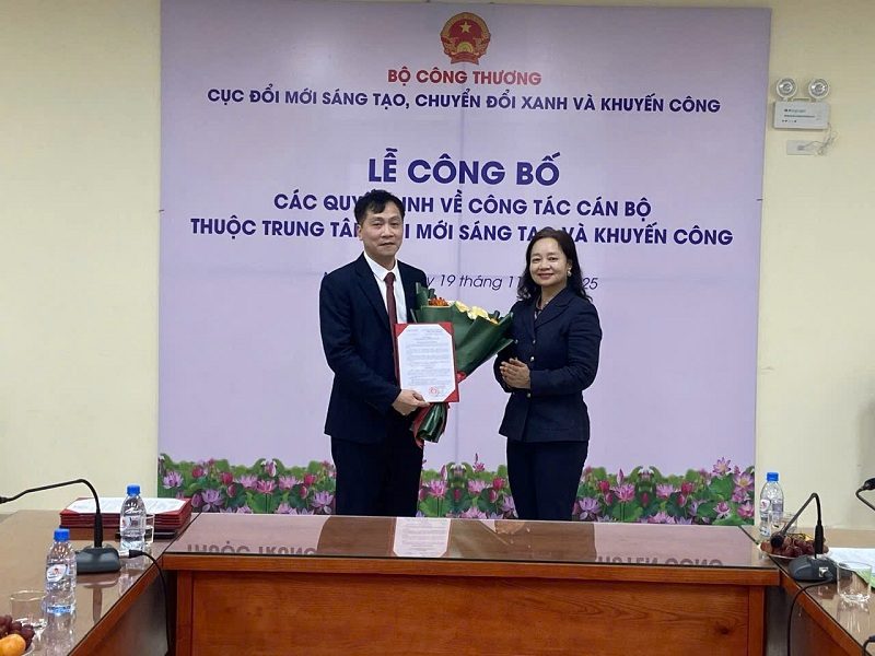Bộ Công thương Bổ nhiệm Giám đốc Trung tâm Đổi mới sáng tạo và Khuyến công Bộ Công thương Bổ nhiệm Giám đốc Trung tâm Đổi mới sáng tạo và Khuyến công