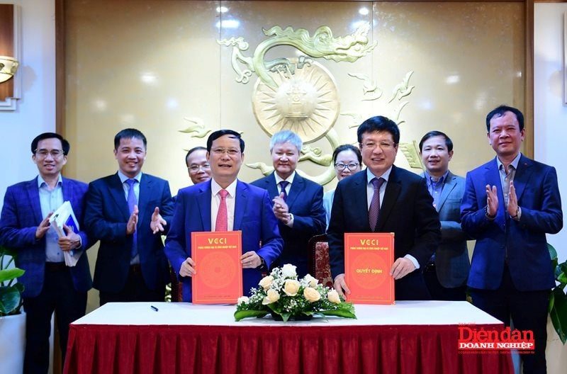 PGS TS Hồ Sỹ Hùng được bầu giữ chức Chủ tịch VCCI nhiệm kỳ 2021-2026