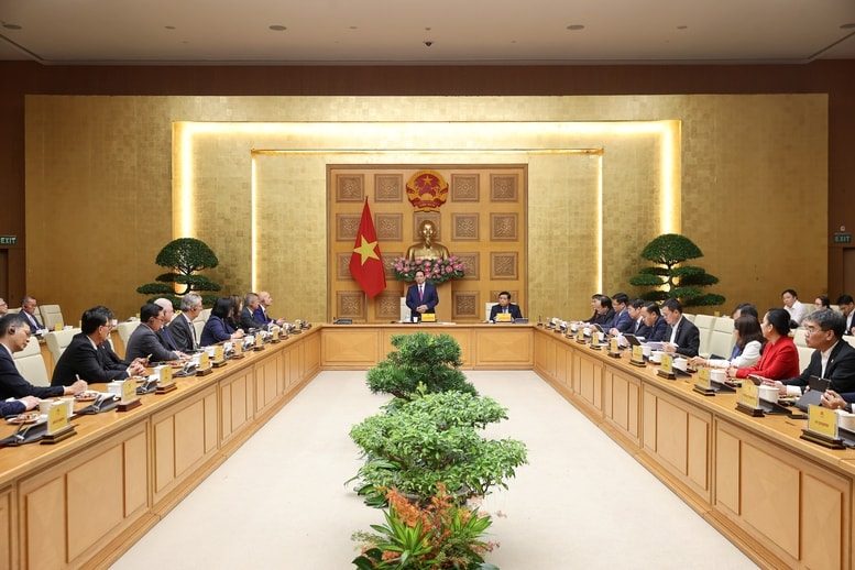 Việt Nam đặt mục tiêu có nhà máy chip bán dẫn đầu tiên vào năm 2026 Việt Nam đặt mục tiêu có nhà máy chip bán dẫn đầu tiên vào năm 2026