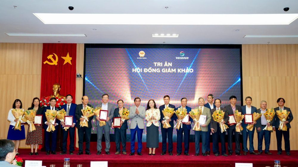 Bộ Công Thương vinh danh những mô hình, sản phẩm dẫn đầu về hiệu suất năng lượng năm 2025