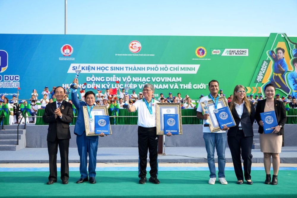 60.000 học sinh TP.HCM xác lập kỷ lục kép với màn đồng diễn Vovinam ấn tượng 60.000 học sinh TP.HCM xác lập kỷ lục kép với màn đồng diễn Vovinam ấn tượng