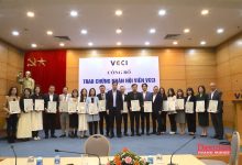 VCCI trao chứng nhận hội viên chính thức đợt 2/2025