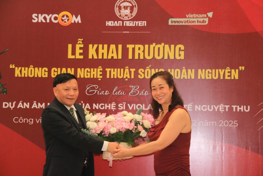 Khai trương Không gian Nghệ thuật sống Hoàn Nguyên tại Công viên Thống Nhất Khai trương Không gian Nghệ thuật sống Hoàn Nguyên tại Công viên Thống Nhất