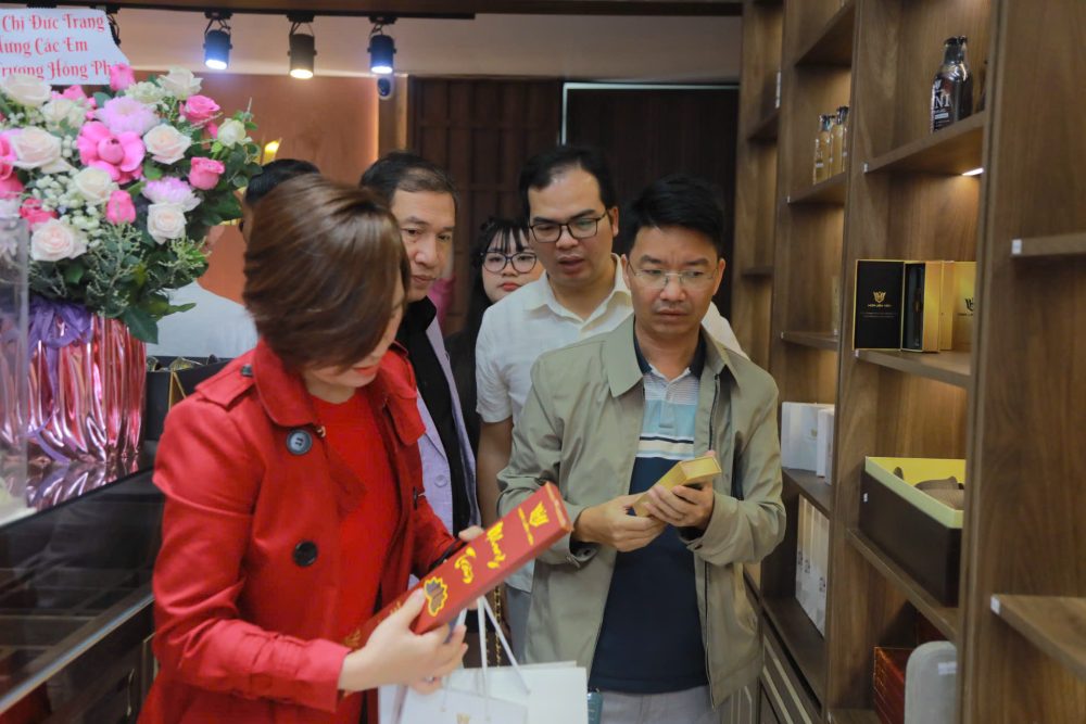 Hoa Liên Viên ra mắt chi nhánh Buôn Ma Thuột, lan tỏa giá trị trầm hương tại Tây Nguyên