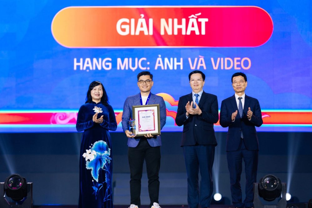 Giải thưởng “Việt Nam hạnh phúc – Happy Vietnam 2025”: Lan tỏa hình ảnh Việt Nam hạnh phúc, nhân văn Giải thưởng “Việt Nam hạnh phúc – Happy Vietnam 2025”: Lan tỏa hình ảnh Việt Nam hạnh phúc, nhân văn