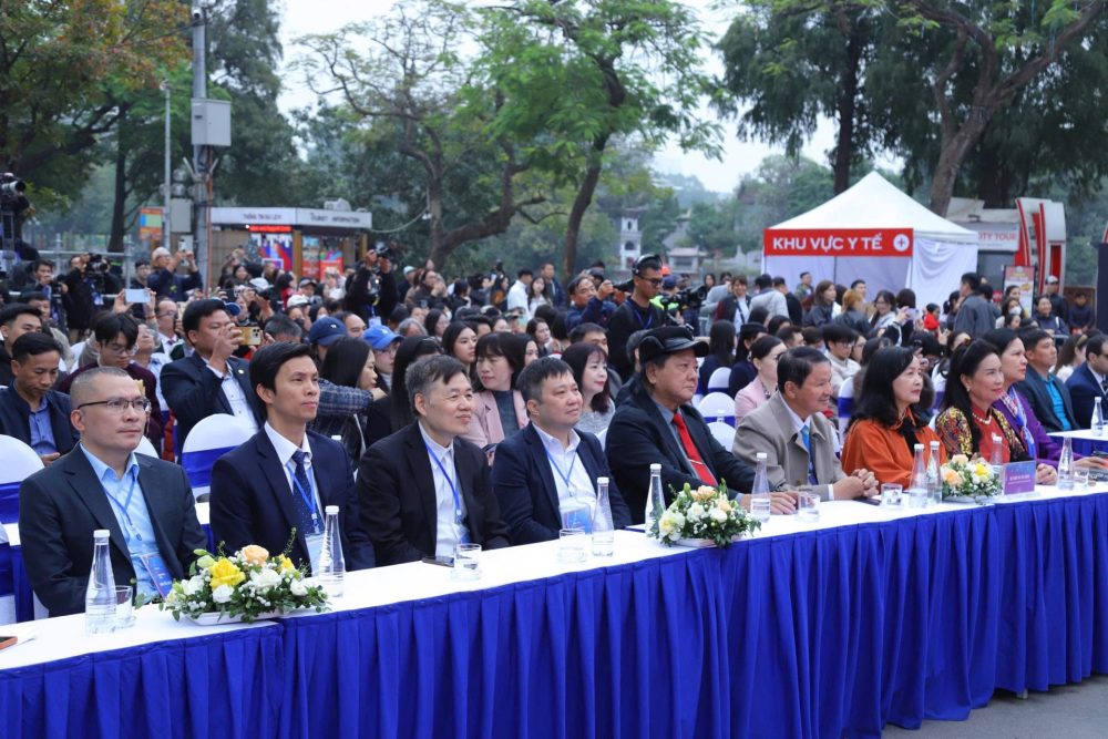 Khai mạc “Ngày hội Việt Nam hạnh phúc - Vietnam Happy Fest 2025” Khai mạc “Ngày hội Việt Nam hạnh phúc - Vietnam Happy Fest 2025”