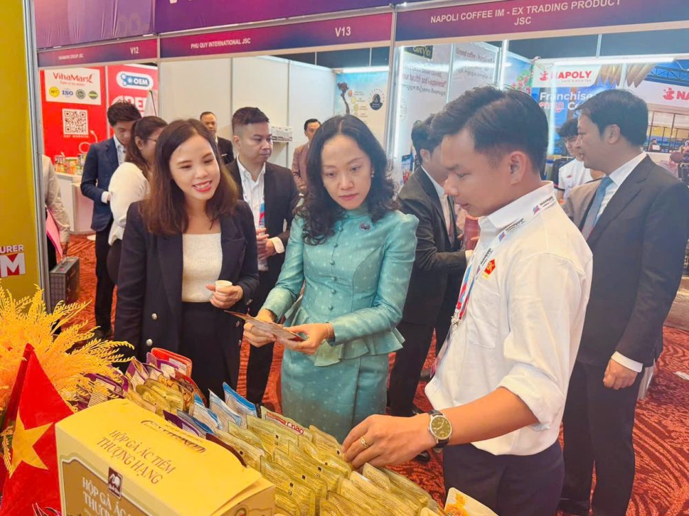 Khai mạc Hội chợ Thương mại Việt Nam tại Campuchia 2025