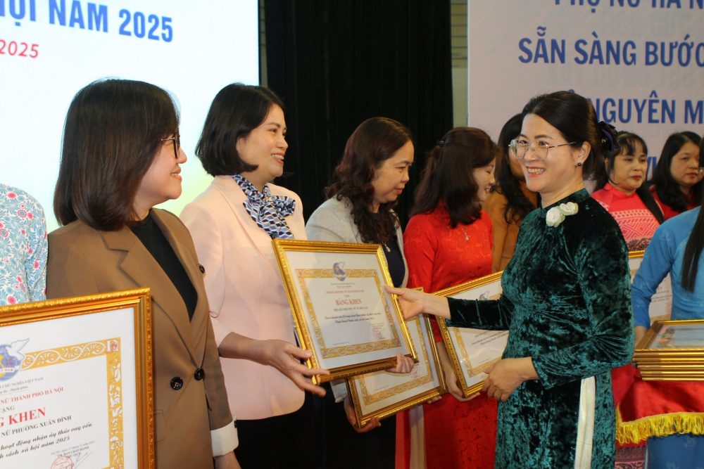 Hà Nội quán triệt Nghị quyết Đại hội phụ nữ lần thứ XVII, phát động phong trào thi đua năm 2026 Hà Nội quán triệt Nghị quyết Đại hội phụ nữ lần thứ XVII, phát động phong trào thi đua năm 2026