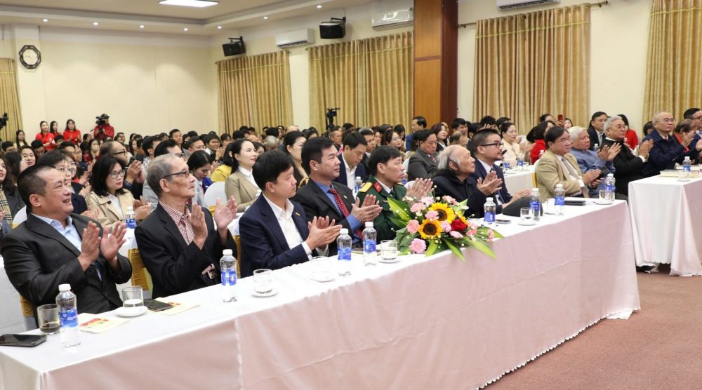 Sơ kết Đề án “Hợp tác xã điện tử”: Thúc đẩy mô hình kinh tế số gắn với văn hóa đọc Sơ kết Đề án “Hợp tác xã điện tử”: Thúc đẩy mô hình kinh tế số gắn với văn hóa đọc