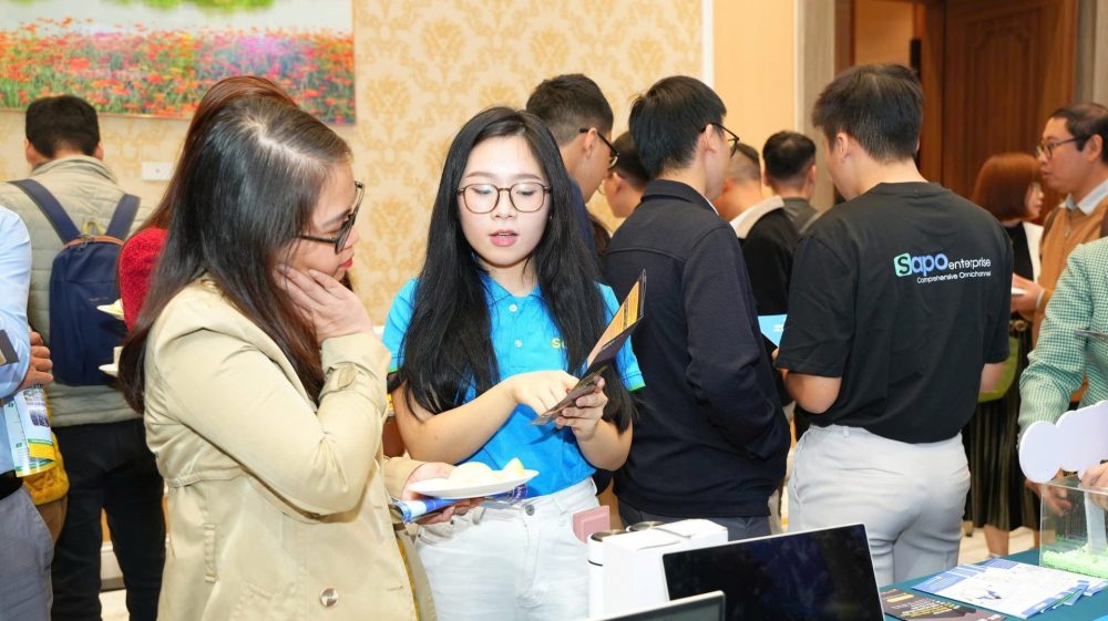 Công nghệ hội tụ tại Diễn đàn Chuyển đổi số ngành Công Thương 2025 Công nghệ hội tụ tại Diễn đàn Chuyển đổi số ngành Công Thương 2025