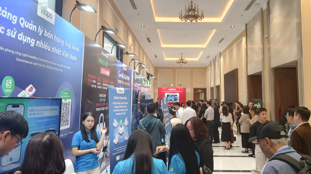 Công nghệ hội tụ tại Diễn đàn Chuyển đổi số ngành Công Thương 2025 Công nghệ hội tụ tại Diễn đàn Chuyển đổi số ngành Công Thương 2025