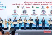 Tạp chí Diễn đàn Doanh nghiệp nhận bằng khen của Bộ Công Thương vì đóng góp phát triển ngành logistics