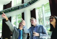 Khối ngoại giảm dần bán ròng tại Việt Nam