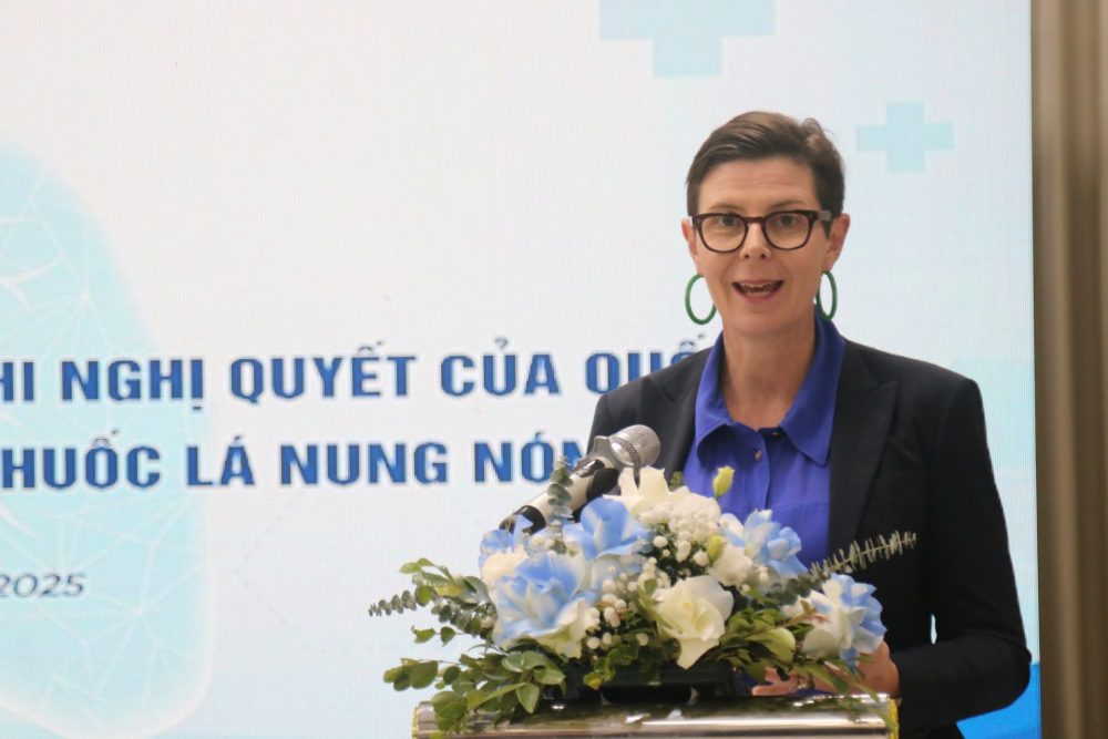 Tăng cường thực thi lệnh cấm thuốc lá thế hệ mới để bảo vệ sức khỏe cộng đồng