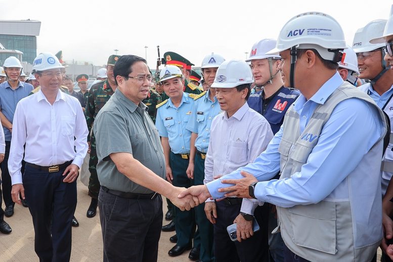 Thủ tướng: Sân bay Long Thành sẽ đón chuyến bay chính thức đầu tiên vào 19/12 Thủ tướng: Sân bay Long Thành sẽ đón chuyến bay chính thức đầu tiên vào 19/12