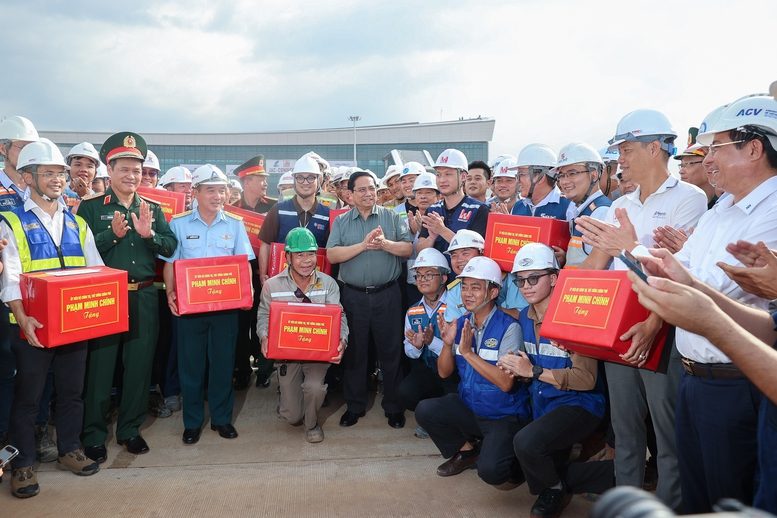 Thủ tướng: Sân bay Long Thành sẽ đón chuyến bay chính thức đầu tiên vào 19/12 Thủ tướng: Sân bay Long Thành sẽ đón chuyến bay chính thức đầu tiên vào 19/12