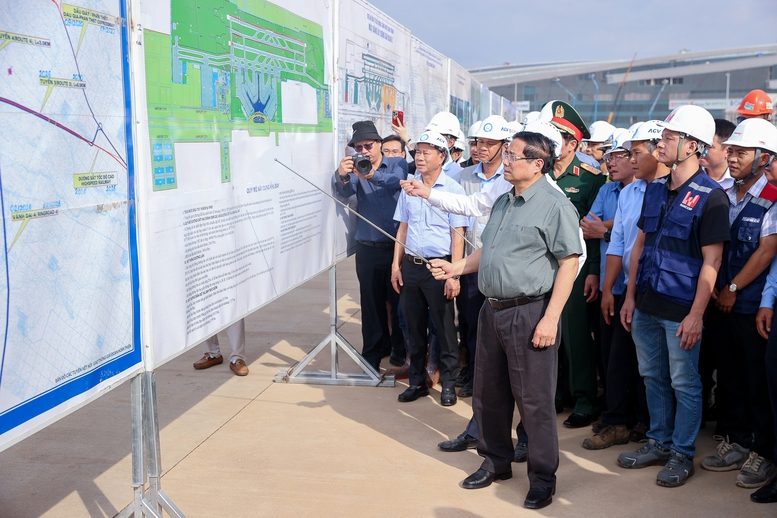 Thủ tướng: Sân bay Long Thành sẽ đón chuyến bay chính thức đầu tiên vào 19/12 Thủ tướng: Sân bay Long Thành sẽ đón chuyến bay chính thức đầu tiên vào 19/12