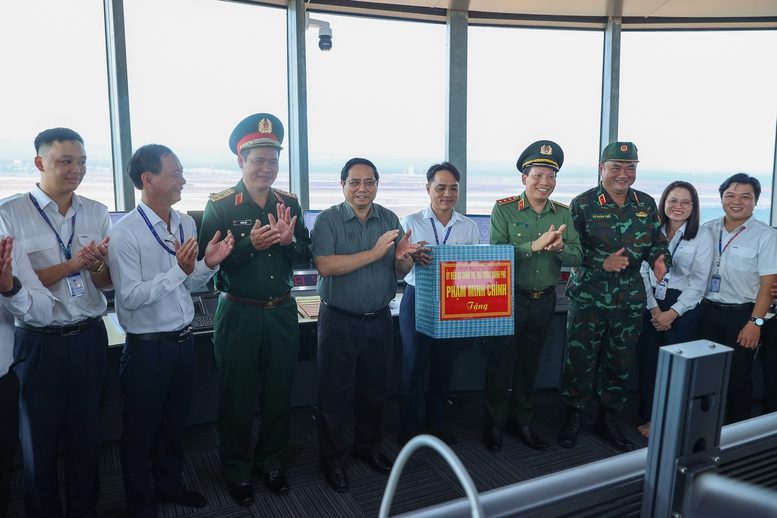 Thủ tướng: Sân bay Long Thành sẽ đón chuyến bay chính thức đầu tiên vào 19/12 Thủ tướng: Sân bay Long Thành sẽ đón chuyến bay chính thức đầu tiên vào 19/12